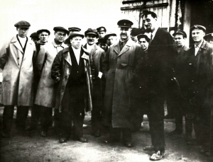 25 августа 1934 года В августе строительство завода посетил нарком тяжелой промышленности Серго Орджоникидзе